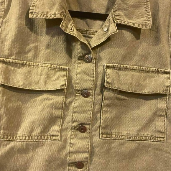 NWOT FashonNova Button down Chest Pockets Jacket Size Small - Picture 2 of 5